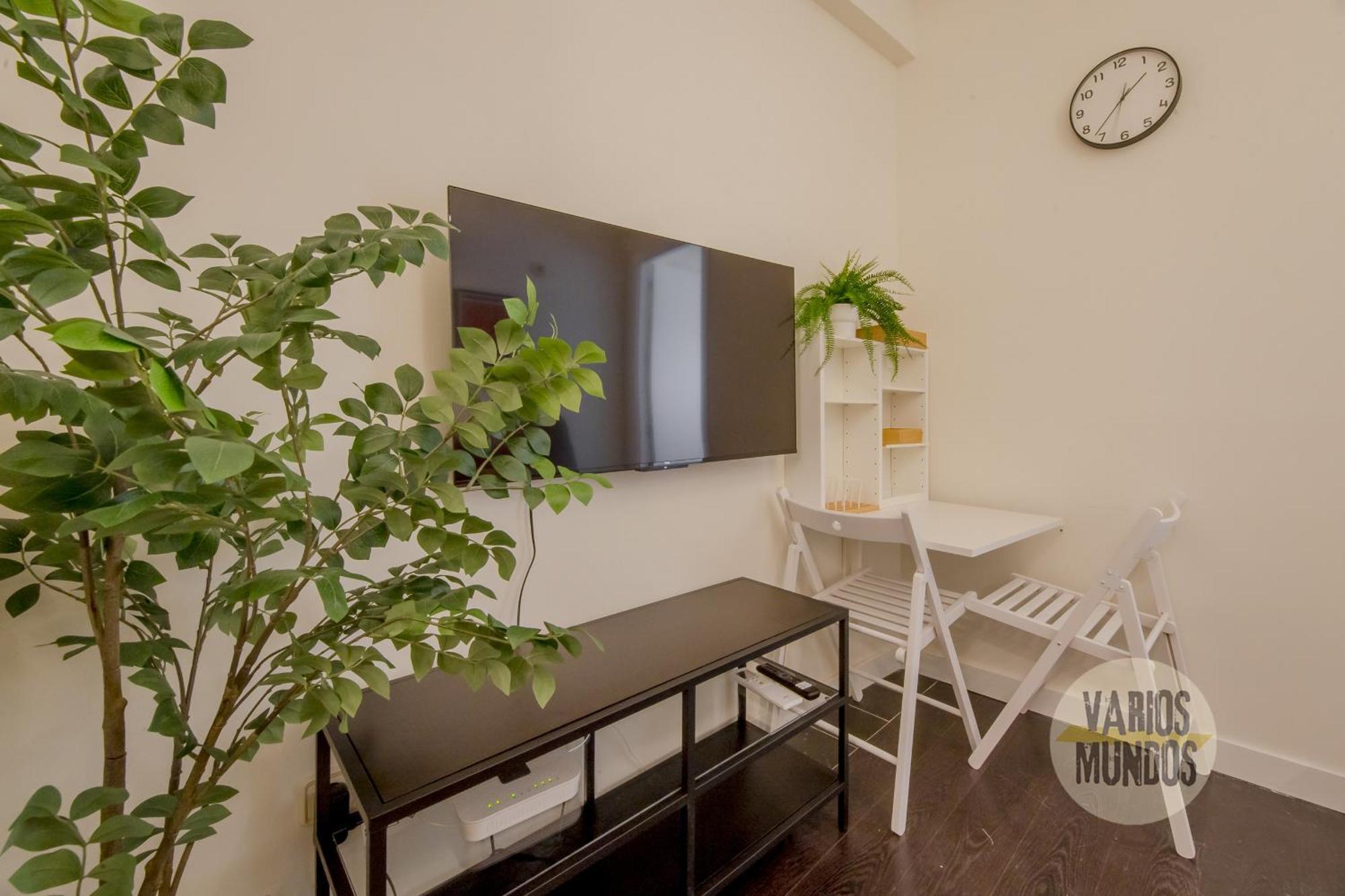 Tiny Apt Para 3Pax En La Plaza De Chueca Мадрид Екстер'єр фото