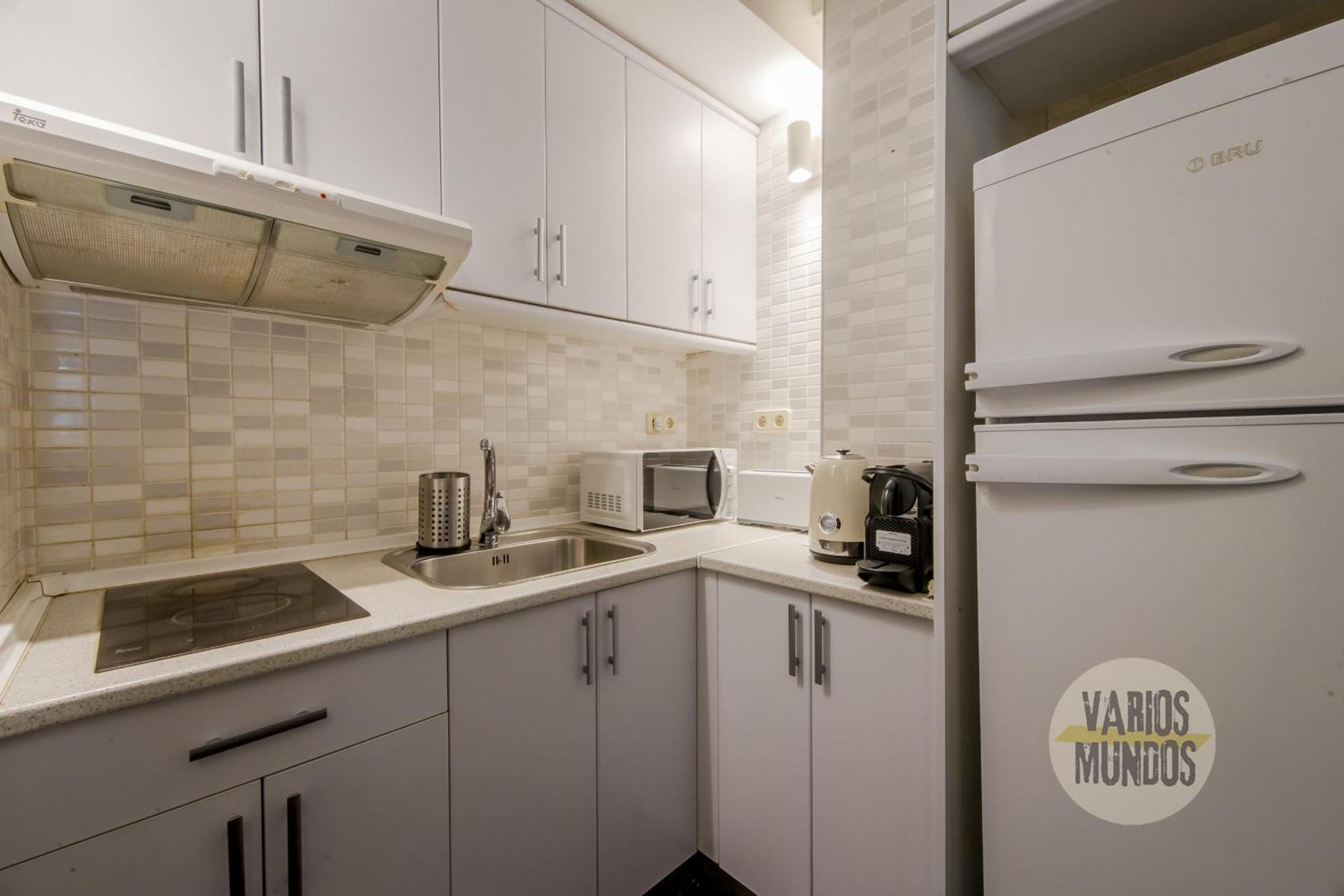 Tiny Apt Para 3Pax En La Plaza De Chueca Мадрид Екстер'єр фото